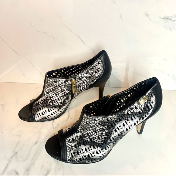 Calvin Klein Kailani Black And White Peep Toe Heel - Picture 8 of 12